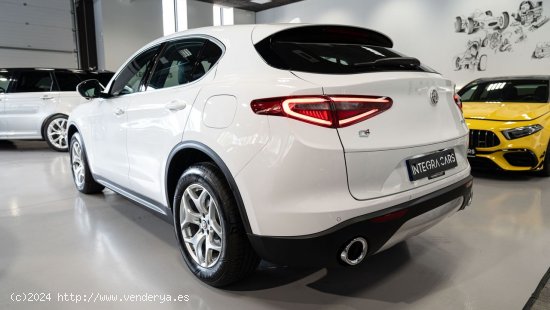 Alfa Romeo Stelvio ALFA ROMEO Stelvio 2.0 Gasolina 206kW 280CV Executive AWD 5p. - Sabadell