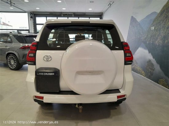 Toyota Land Cruiser 2.8 D-4D GX - San Martiño -Faz