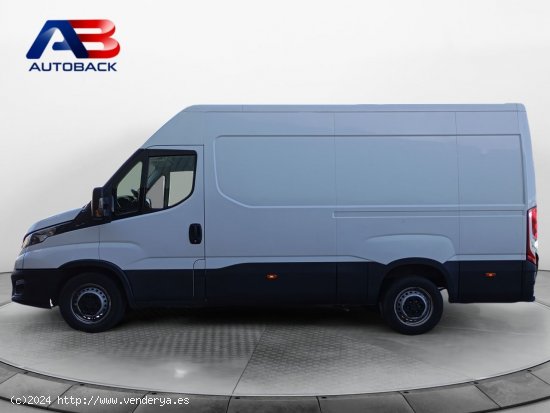 Iveco Daily 2.3 TD 35S 16 V 3520L/H2 12 M3 - Navalcarnero