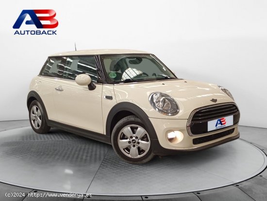 MINI Cooper COOPER D - Navalcarnero