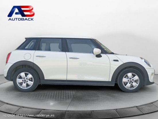 MINI Cooper ONE 5 PUERTAS - Navalcarnero