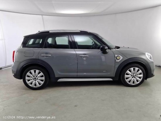 MINI Countryman Cooper S E ALL4 - Navalcarnero