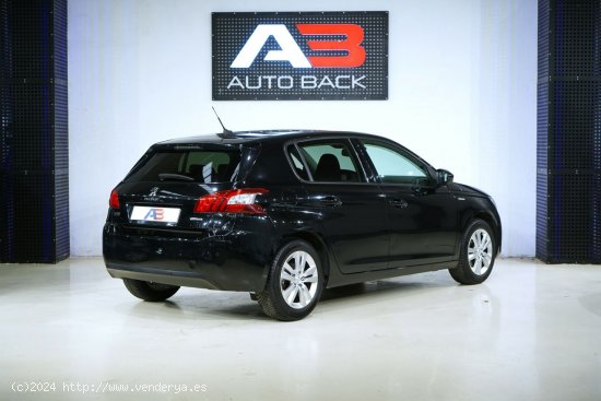 Peugeot 308 5p Style 1.2 PureTech 96KW (130CV) S&S - Navalcarnero