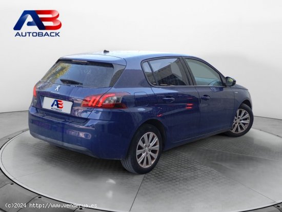 Peugeot 308 5p Style BlueHDi 130 S&S 6 Vel. MAN - Navalcarnero