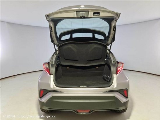 Toyota C-HR 1.8 125H Advance - Navalcarnero