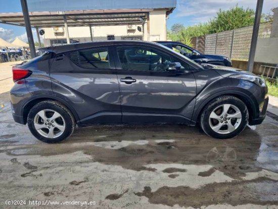 Toyota C-HR 1.8 125H Advance - Navalcarnero