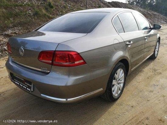 VOLKSWAGEN Passat en venta en Monterrubio de la Serena (Badajoz) - Monterrubio de la Serena