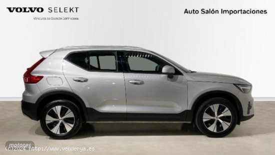 Volvo XC40 XC40 Core, T2 automatico, Gasolina de 2023 con 28.427 Km por 33.900 EUR. en Asturias