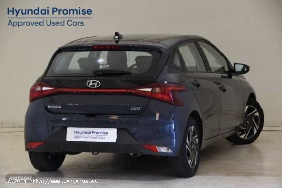 Hyundai i20 1.0 TGDI Klass 100 de 2023 con 11.897 Km por 19.900 EUR. en Madrid