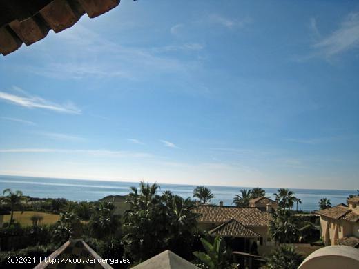 Maravillosa villa a 100 metros de la playa en Las Chapas, Marbella - MALAGA