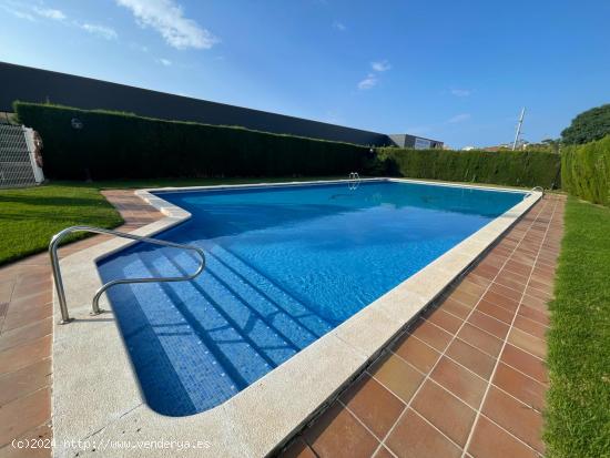 Planta baja con 80 m2 de terraza-jardín a la venta! - TARRAGONA