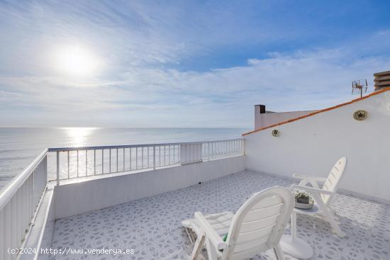 INCREIBLE BUNGALOW PLANTA ALTA DE 3 DORMITORIOS EN PRIMERA LINEA Y CON VISTAS AL MAR - ALICANTE