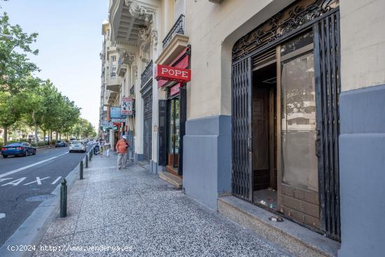 Amplia vivienda + local en pleno centro y con gran potencial - ZARAGOZA