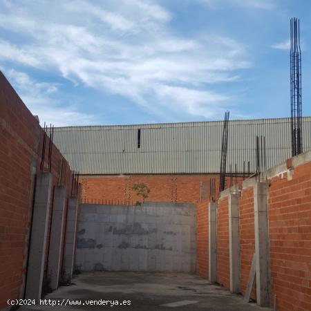 SOLAR para continuar la construcción de tu propia casa o finca - VALENCIA