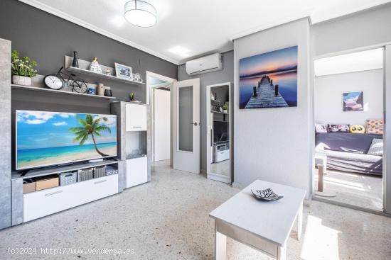 Apartamento en venta en zona Levante con piscina y a 10 minutos de la playa. www.inmoeurogroup.com -