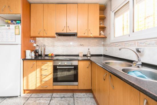 CASA A 4 VIENTOS PARA ENTRAR A VIVIR EN MAS D'EN GALL - BARCELONA