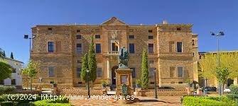 MAGNÍFICA CASA DE PUEBLO - CIUDAD REAL