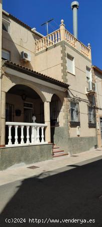  VENTA EN TÍJOLA, ALMERÍA DE CASA FAMILIAR CON 5 HABITACIONES. - ALMERIA 