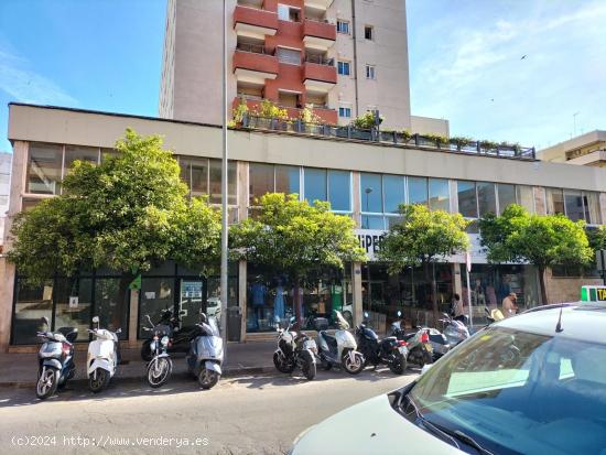 Local comercial en venta de procedencia bancaria - CADIZ