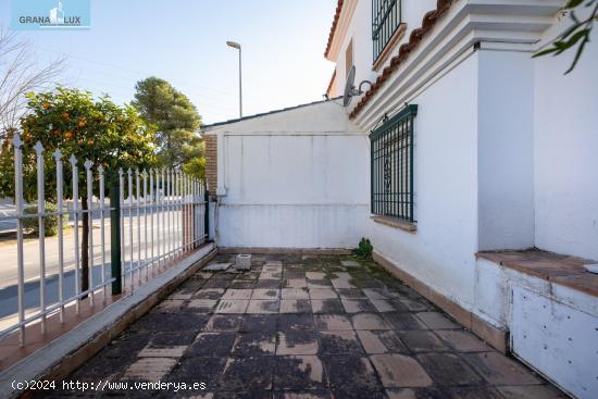 Chalet pareado en Monteluz - GRANADA