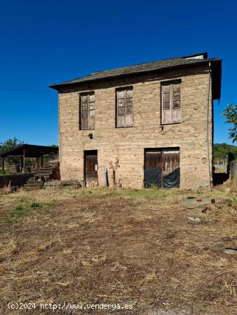  CASA CON TERRENO EN VALTUILLE - LEON 