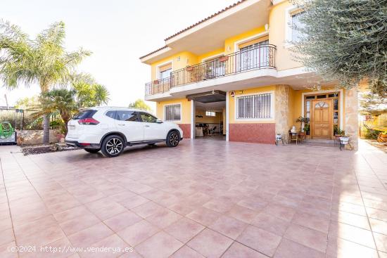 CASA CON PISCINA EN SANTA CRUZ - MURCIA