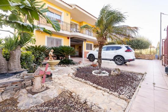 CASA CON PISCINA EN SANTA CRUZ - MURCIA