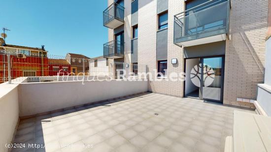  PISO DE OBRA NUEVA CON TERRAZA. ZONA ESCUELAS - BARCELONA 