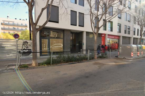 Local comercial en alquiler en Gran de Sant Andreu, 418 Sant Andreu - BARCELONA