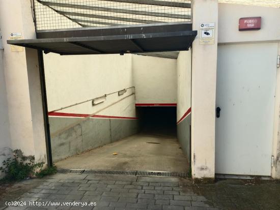 Alquiler de plaza de parking muy cómoda y de buen acceso. - BARCELONA