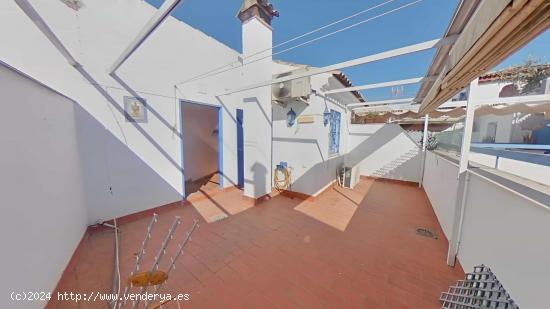 UNA CASA ADOSADA IDEAL, EN EL CASCO HISTÓRICO DE CÓRDOBA - CORDOBA