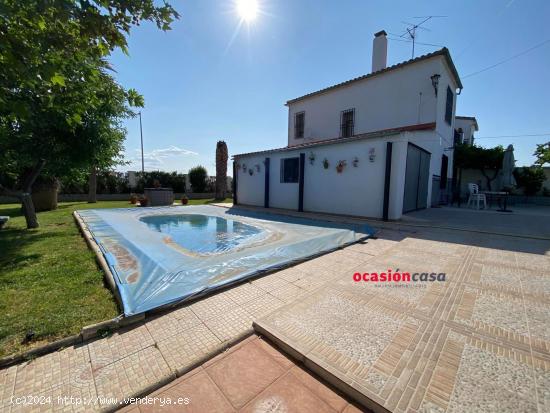 PRECIOSA PARCELA CON VIVIENDA Y PISCINA - CORDOBA