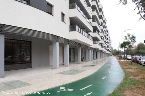 ÚLTIMO LOCAL EN ALQUILER en Avda. de Las Ciencias, (Edificio Argos II) - SEVILLA