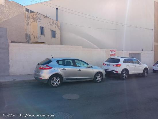 SOLAR EN EJIDO NORTE - EL EJIDO (ALMERÍA) - ALMERIA