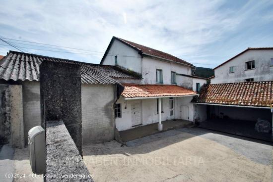 CASA EN BAMIO - CON JARDÍN - PONTEVEDRA