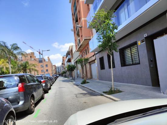  Se Vende en Hospitalet de Llobregat - BARCELONA 