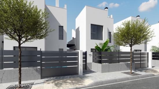 VILLAS DE OBRA NUEVA EN SANTIAGO DE LA RIBERA - MURCIA