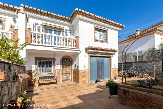 Casa con piscina en Padul. - GRANADA