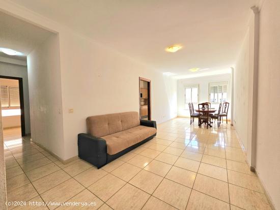 SE VENDE PISO ESPECTACULAR - LAS PALMAS