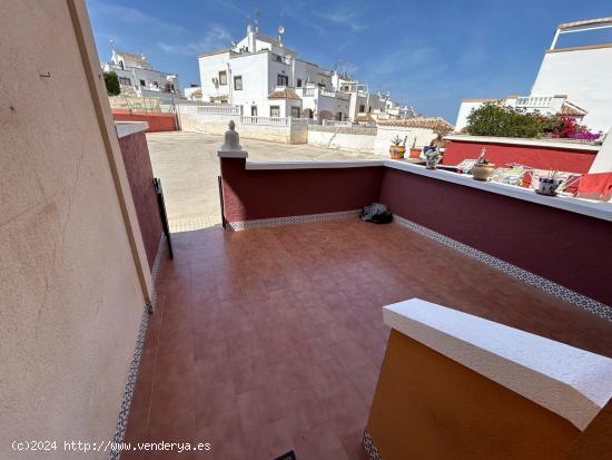 Bonito bungalow en planta baja, con piscina comunitaria. - ALICANTE