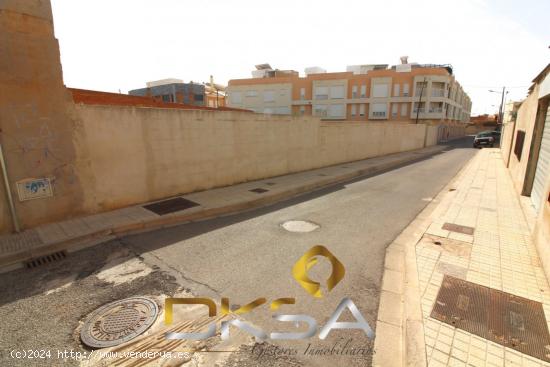  Terreno urbano con 548m2 listo para construir en Calle Madrigal, Vila-real - CASTELLON 