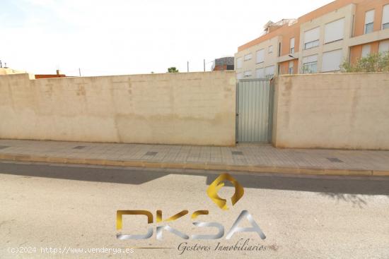 Terreno urbano con 548m2 listo para construir en Calle Madrigal, Vila-real - CASTELLON