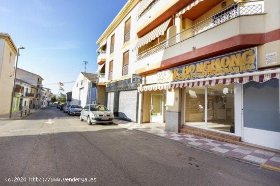 GRAN LOCAL SIN COMISIONES EN EL CORAZÓN DE OTURA! - GRANADA