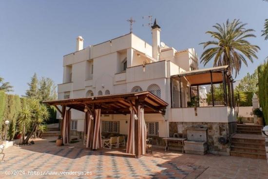 CHALET JUNTO AL CORTIJO DEL AIRE! - GRANADA