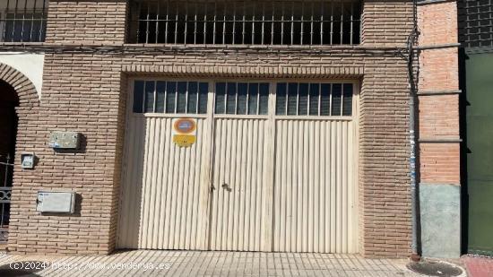 LOCAL COMERCIAL DISPONIBLE EN PELIGROS!! - GRANADA