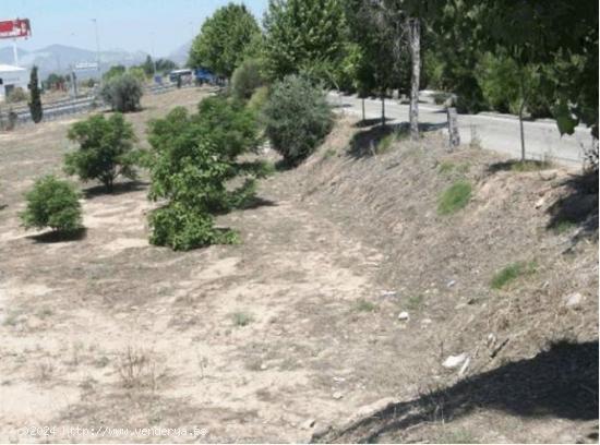  TERRENO DE USO COMERCIAL DISPONIBLE!! - GRANADA 