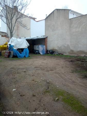 solar limpio con doce metros de fachada - CIUDAD REAL