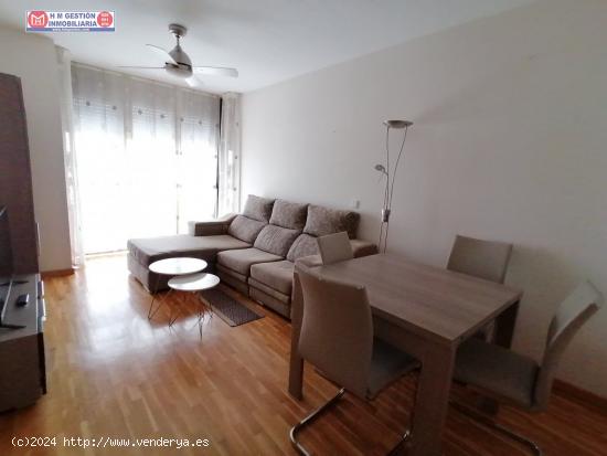  PISO MODERNO Y LUMINOSO, TOTALMENT EXTERIOR, 2 DORM, SALON COMEDOR, COCINA INDEPENDIENTE, PG Y TR -  