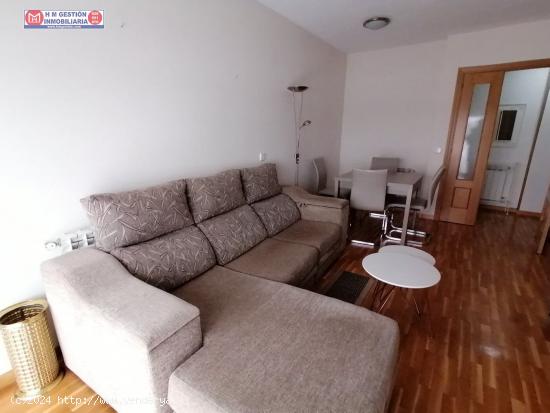 PISO MODERNO Y LUMINOSO, TOTALMENT EXTERIOR, 2 DORM, SALON COMEDOR, COCINA INDEPENDIENTE, PG Y TR - 