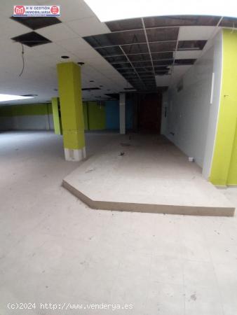 local comercial de 1079 m/2 y 10 plazas de garaje - CIUDAD REAL